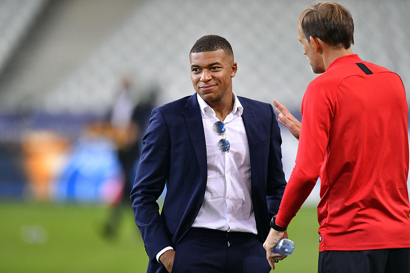 关于毕尔巴鄂竞技训练开放日，窗口期单刀错失引欢呼，法甲在即，团队化学反应显著的信息