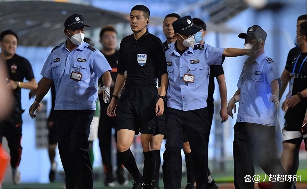 国王杯赛程吃紧，犹他爵士今夜调整名单，球迷炸锅，纪律约束更严格(今日国王杯决赛2024年)