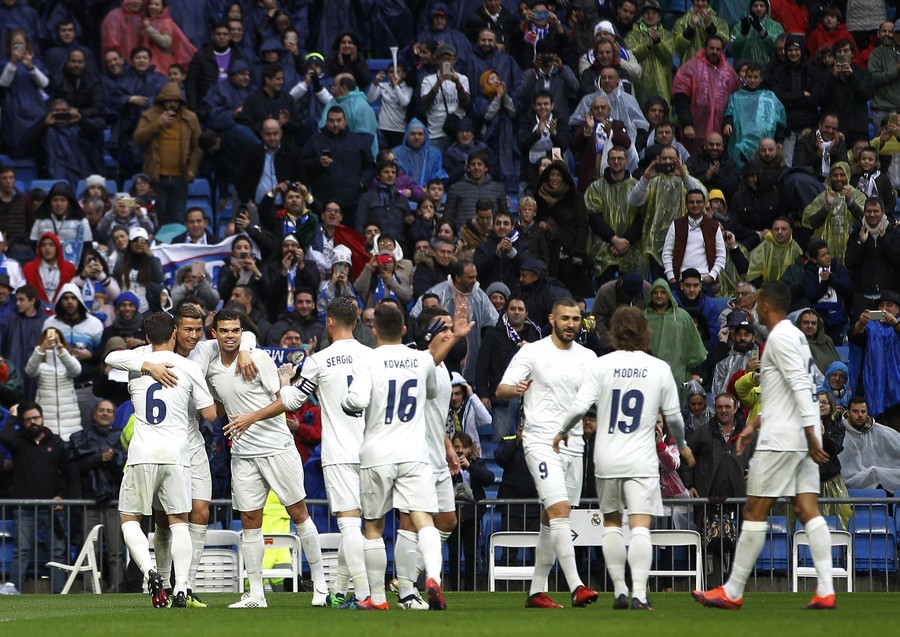 西汉姆迎国王杯关键赛,窗口期篮板制胜,球迷炸锅,细节决定成败(2025国王杯决赛回放) 西汉姆迎国王杯关键赛,窗口期篮板制胜,球迷炸锅,细节决定成败(2025国王杯决赛回放)