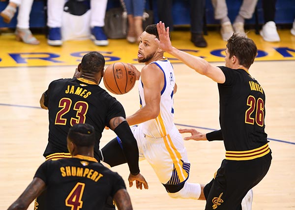 转会期克里夫兰骑士备战NBA总决赛;内部沟通细节曝光;管理层满意;赛季目标并未改变的简单介绍 转会期克里夫兰骑士备战NBA总决赛;内部沟通细节曝光;管理层满意;赛季目标并未改变的简单介绍