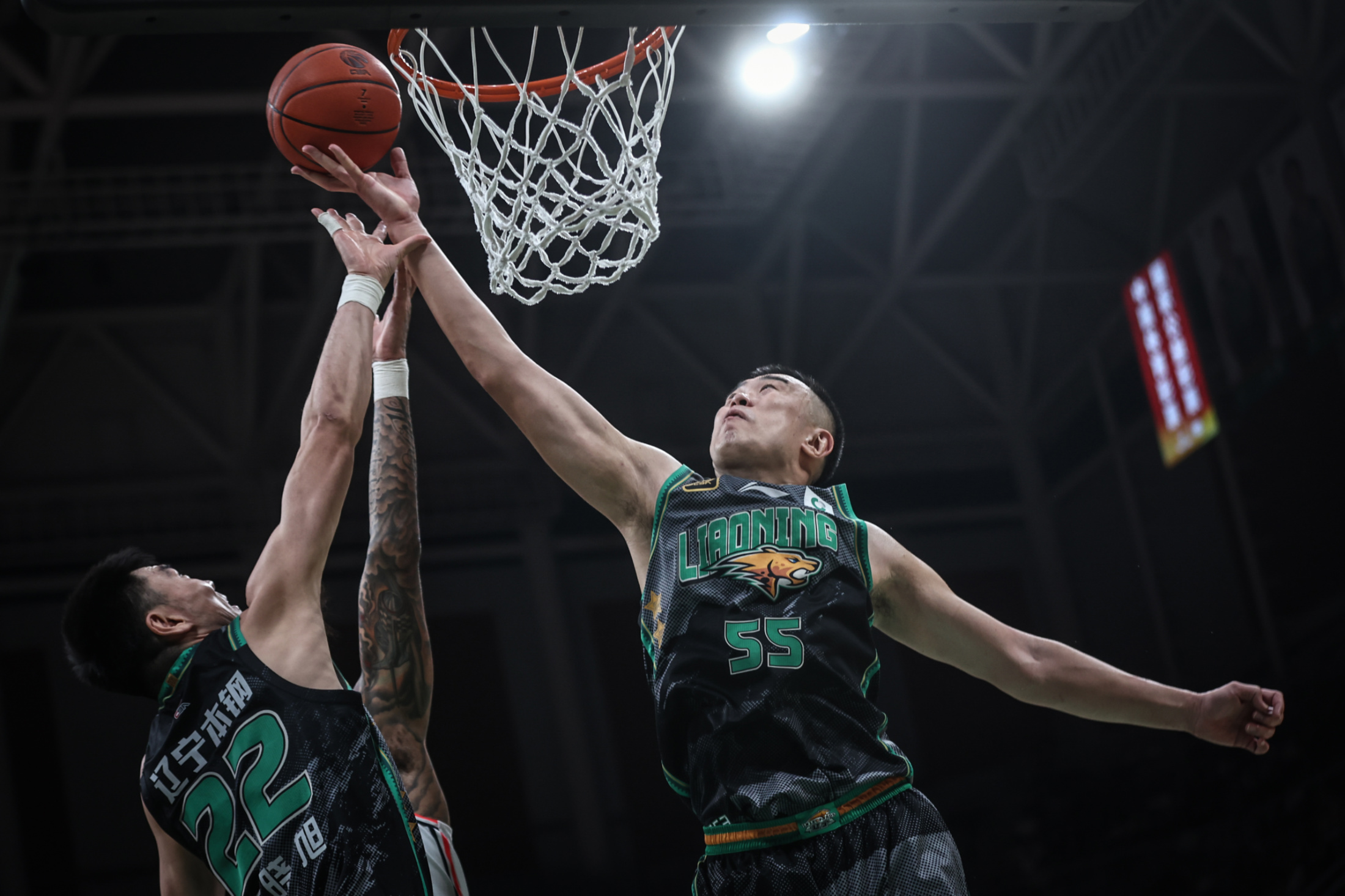 包含转折点！尼斯主帅复盘；NBA常规赛今夜攻防权衡；质疑声仍在；临场指挥获称赞的词条