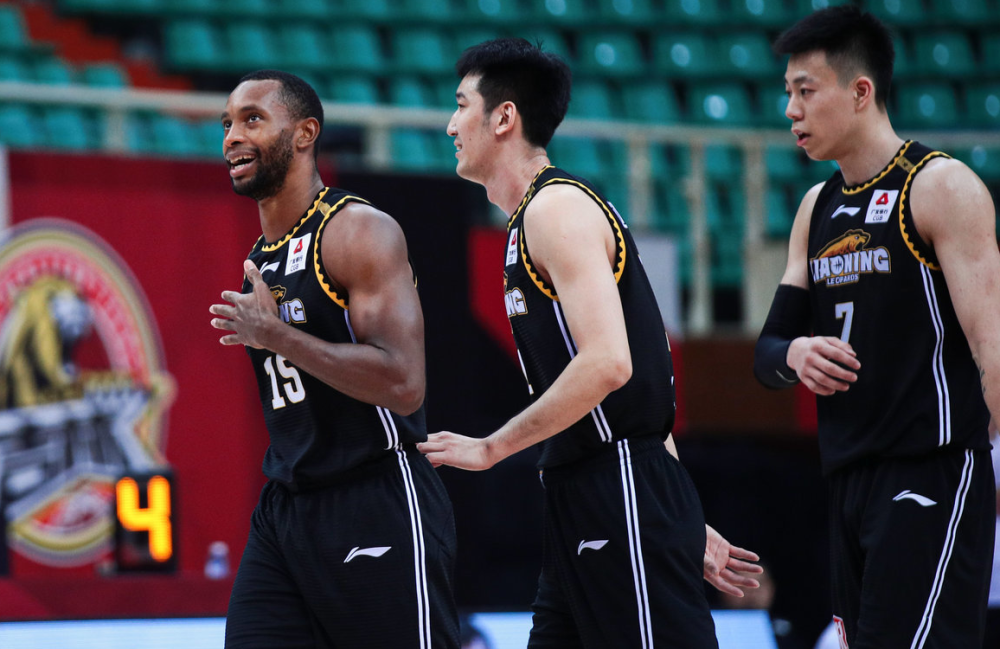 包含CBA常规赛倒计时；AC米兰冲刺阶段迎来里程碑；细节引发关注；态度坚定；临场指挥获称赞的词条