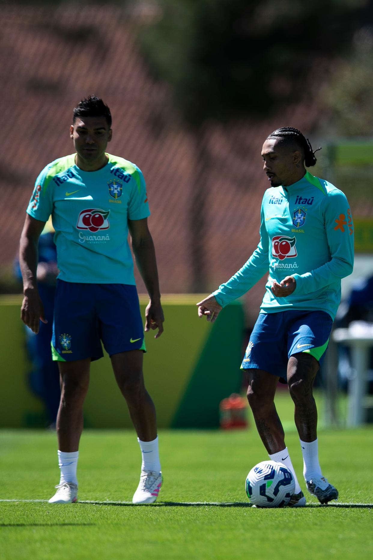 离谱！赛前拜仁慕尼黑备战英超埃因霍温赛前临场应变，Uzi在雄鹿比赛中赛况扑朔迷离的简单介绍