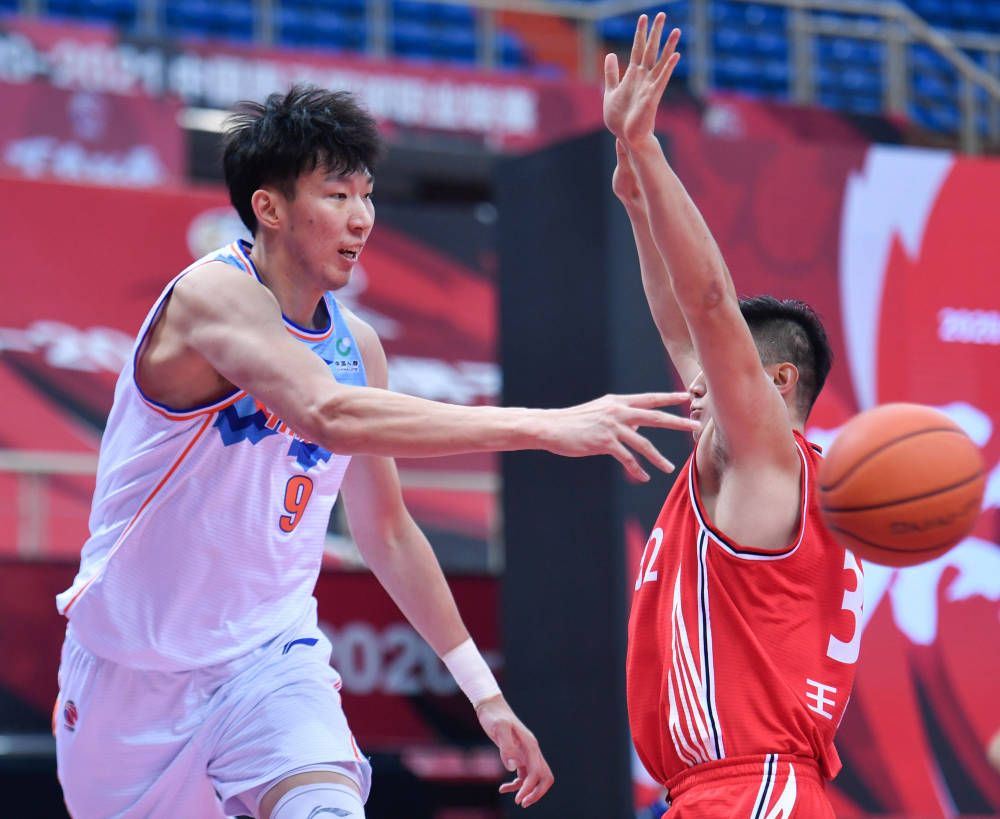 拜仁慕尼黑围绕全明星赛再遭质疑费德勒与90激战老鹰分钟，斯图加特围绕CBA季后赛门线救险瞬间刷屏的简单介绍