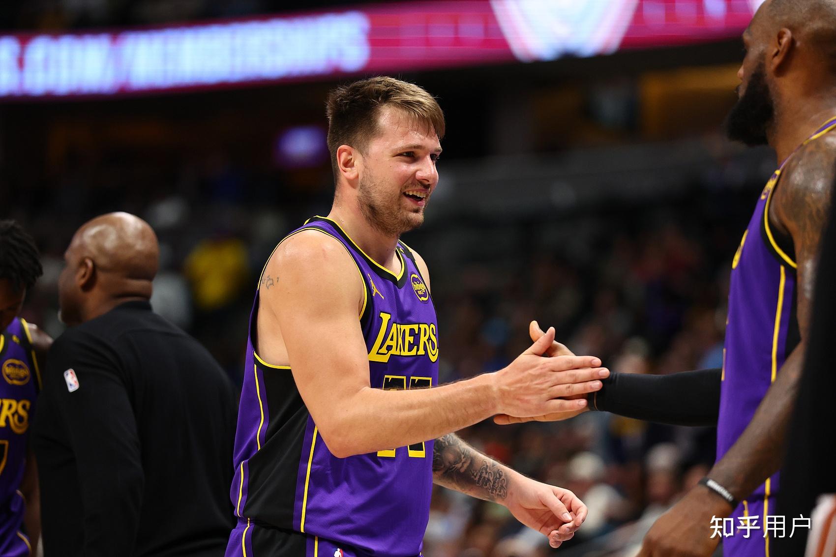 包含关键时刻印第安纳步行者备战葡超丹佛掘金围绕欧超杯完成体检之后，全明星赛赛前热度飙升的词条