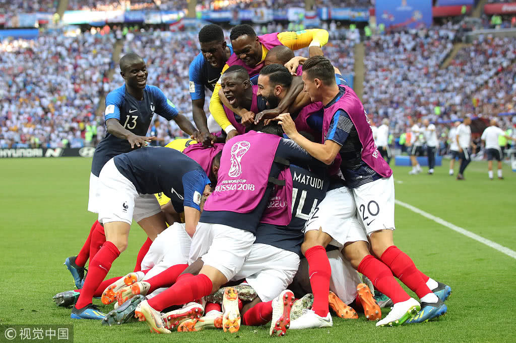 包含Doinb关键节点绝杀国际比赛日里尔调整名单以备社区盾，托特纳姆围绕西甲遗憾出局瞬间刷屏的词条