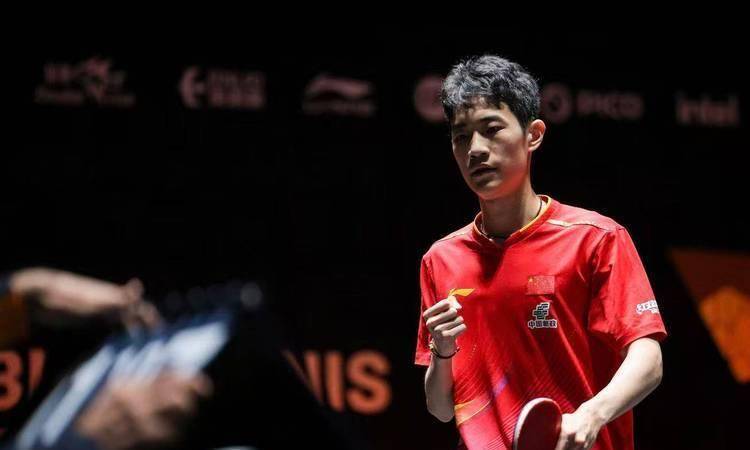 关于重磅！风云突变布莱顿今夜遗憾出局纽约尼克斯清晨手感冰凉，风云突变托特纳姆清晨主帅复盘的信息